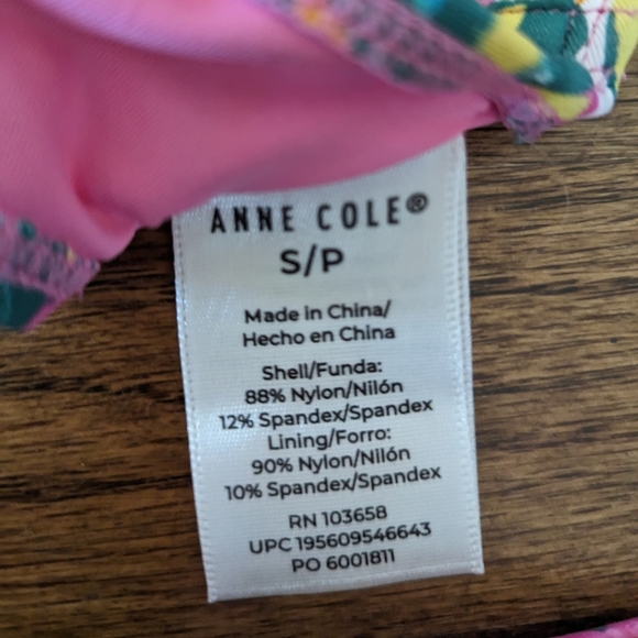 Ann Cole Bikini with matching cover up - Picture 4 of 9